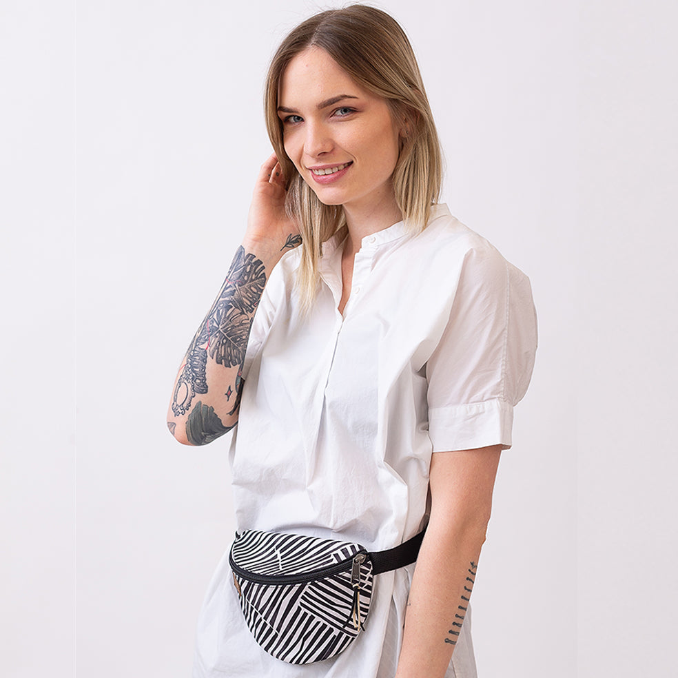 Borsetă dungi alb, negru - Delikates Accessories