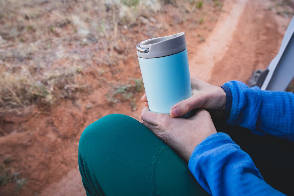 Cană termoizolantă 473 ml cu capac Cafe Cap - Klean Kanteen - TKWide Blue Tint