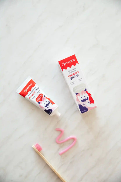 Pastă de dinți, fără fluor, cu căpșuni și probiotice, pentru copii, Nordics, 50 ml