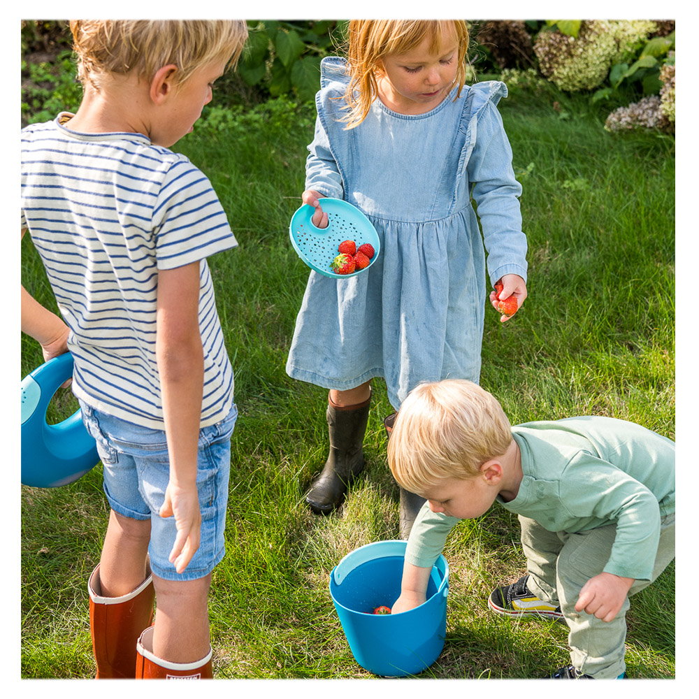 Bucki, găletușă cu sită, albastru, Quut Toys