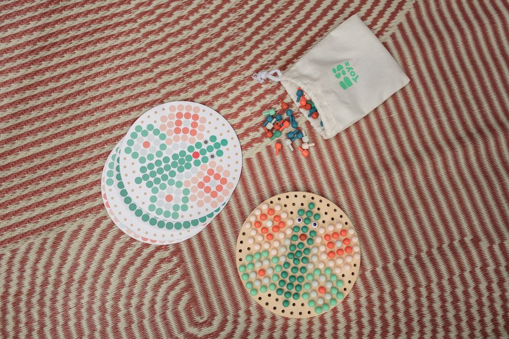 Placă mozaic cu piuneze – BS Toys