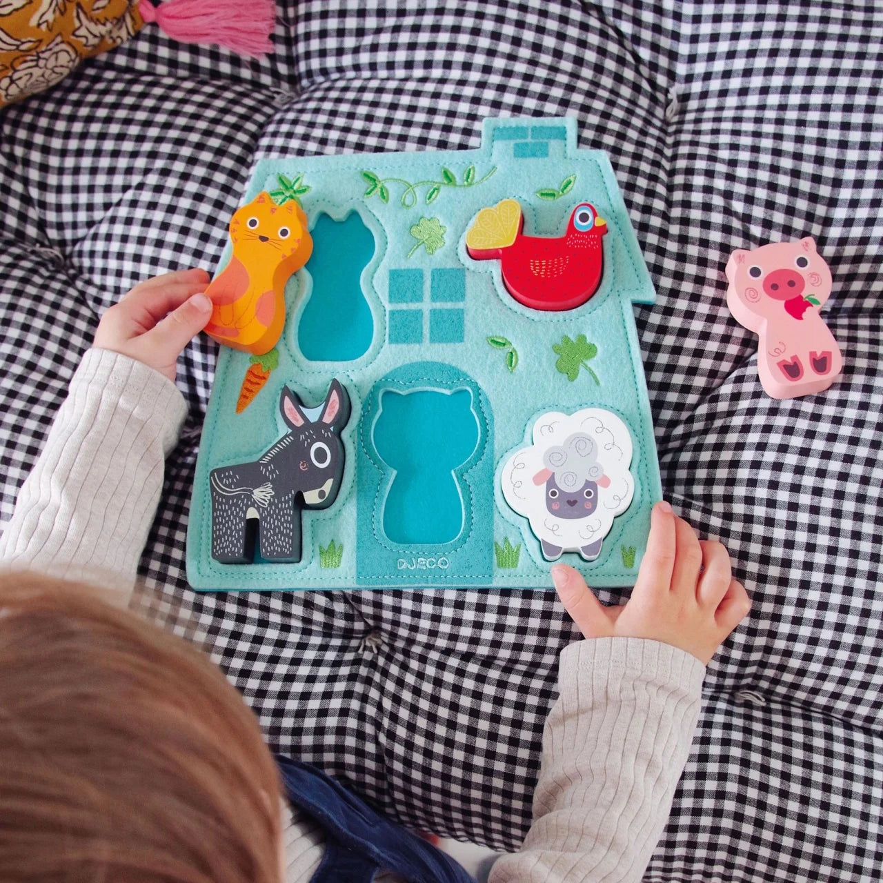 Puzzle Djeco lemn și fetru Mouki