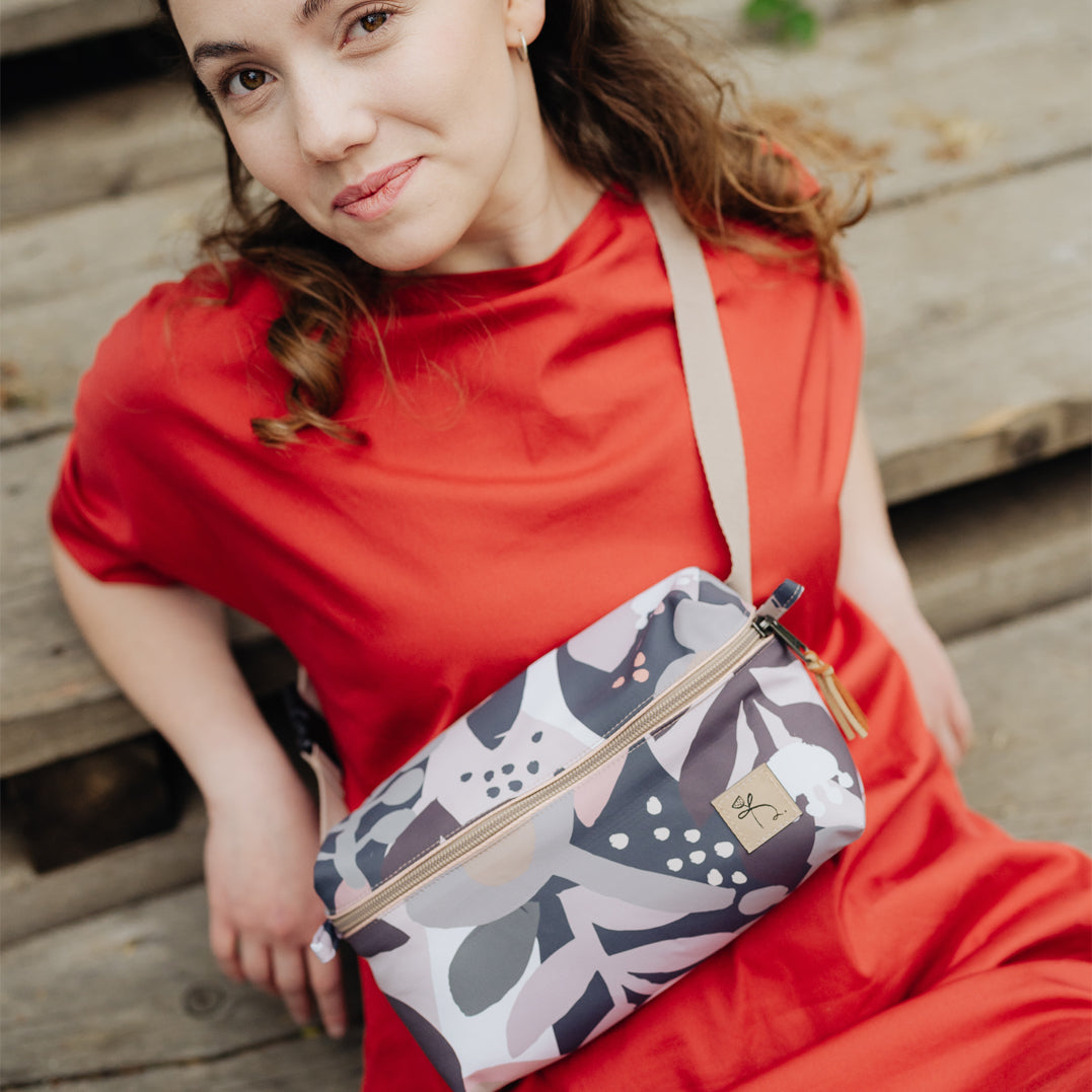 Borsetă maxi flori cu pete pastelate - Delikates Accessories