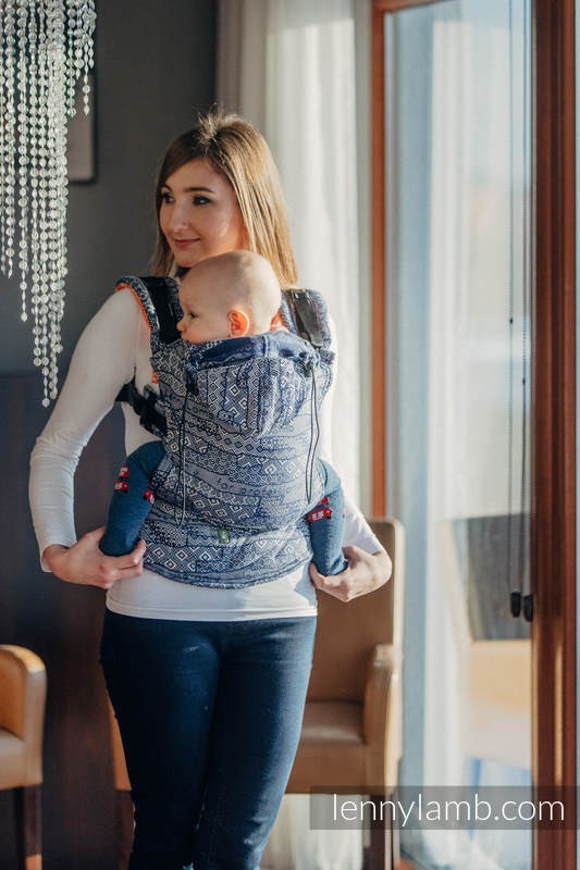 Testează marsupiul ergonomic Lenny Lamb – mărime toddler (pentru Cluj-Napoca)