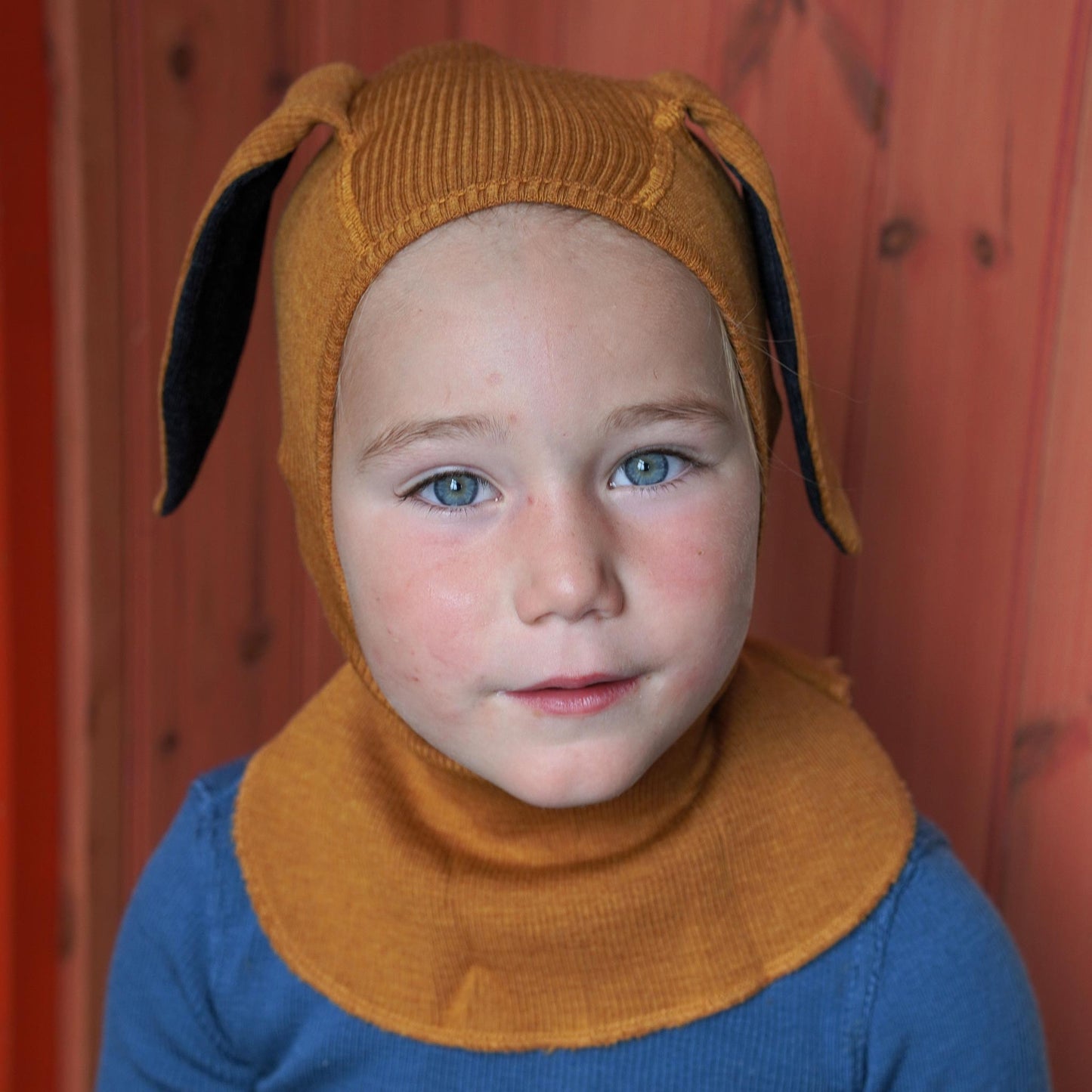 Cagulă ManyMonths Unique Bunny din lână merinos - Honey Bread