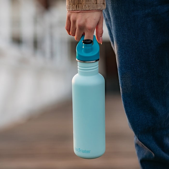 Recipient din otel inoxidabil 800 ml cu capac sport - Klean Kanteen - Classic Blue Tint