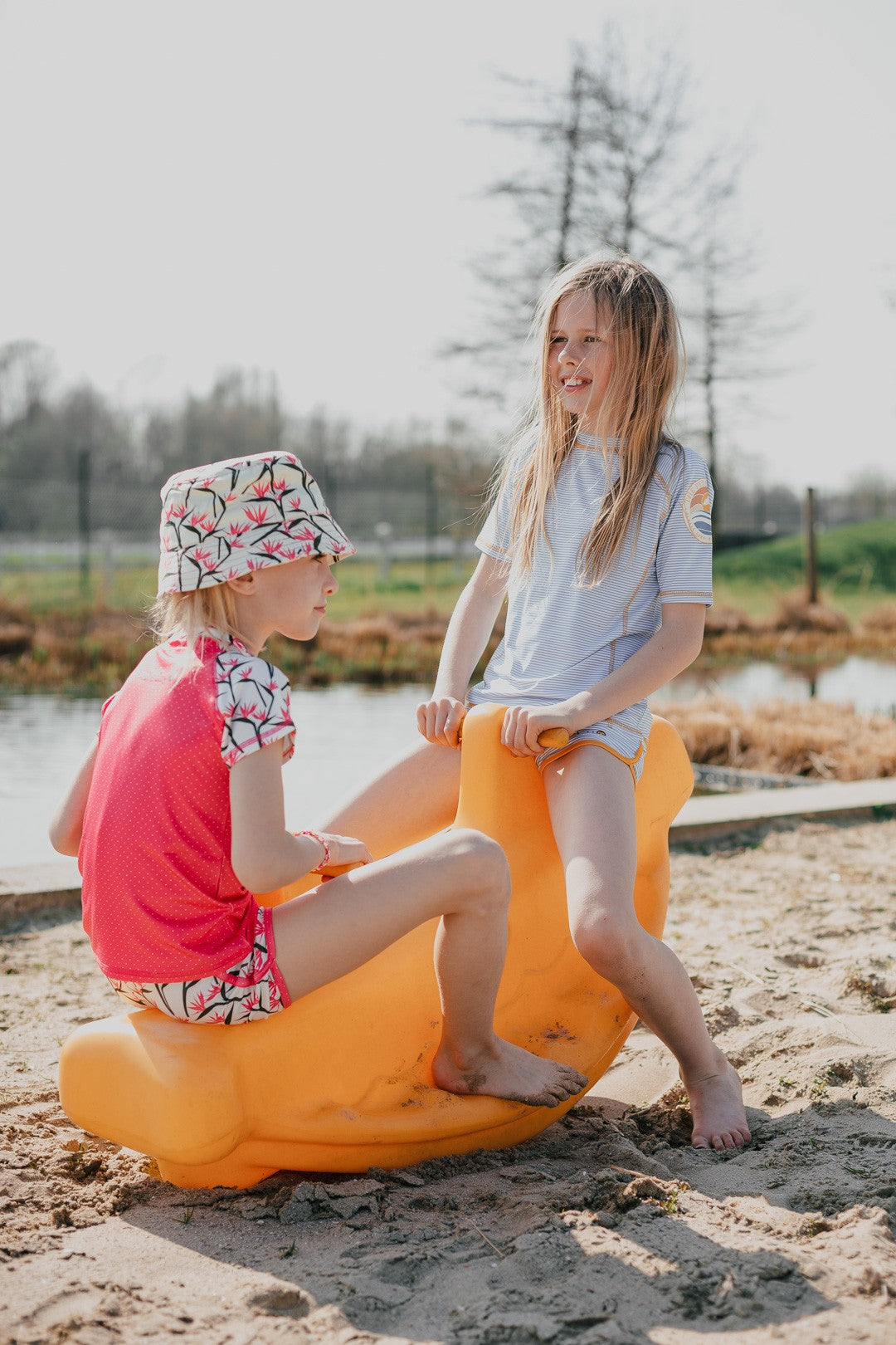 DucKsday - Tricou pentru înot cu protecție solară UPF 50+ - Coco