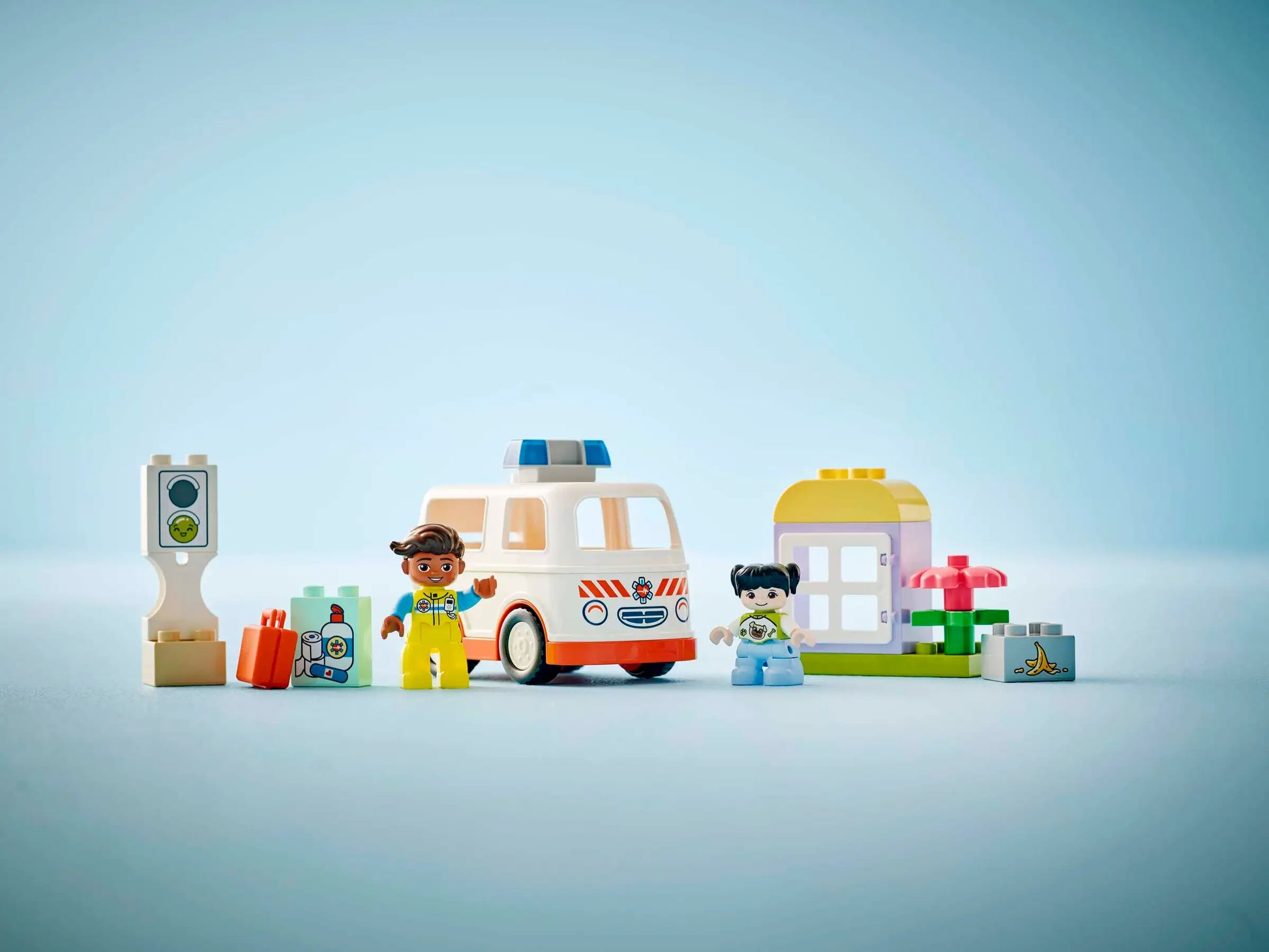 LEGO Duplo - Ambulanță și șofer