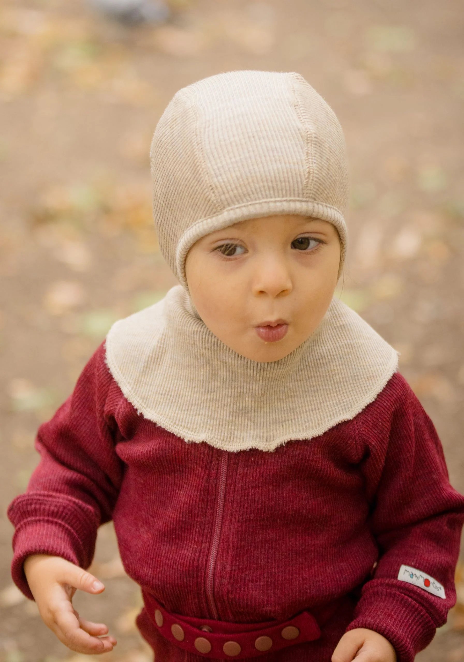 Cagulă Many Months din lână merinos - Drifwood Taupe