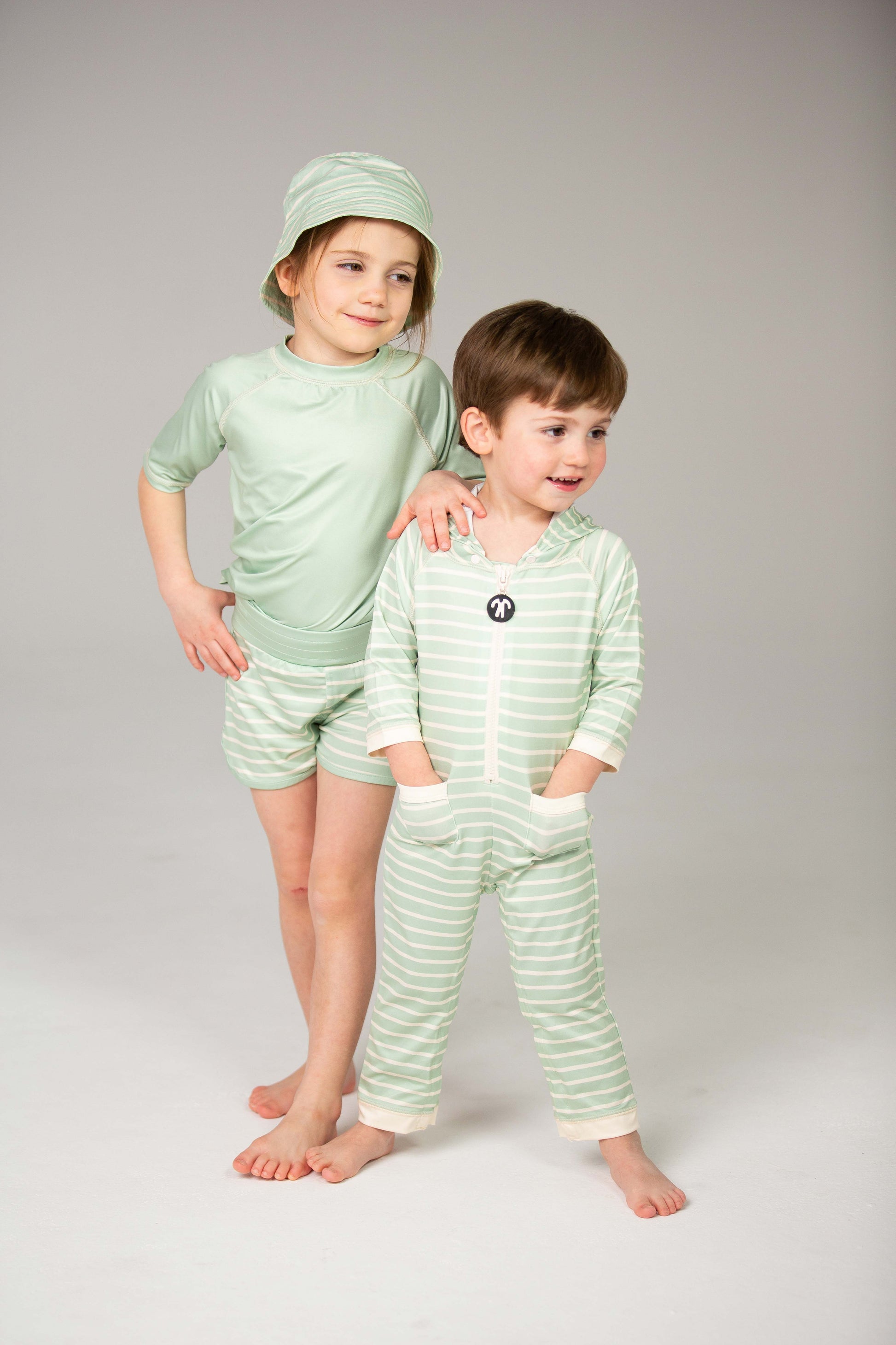 DucKsday - Tricou pentru înot cu protecție solară UPF 50+ - Light Green
