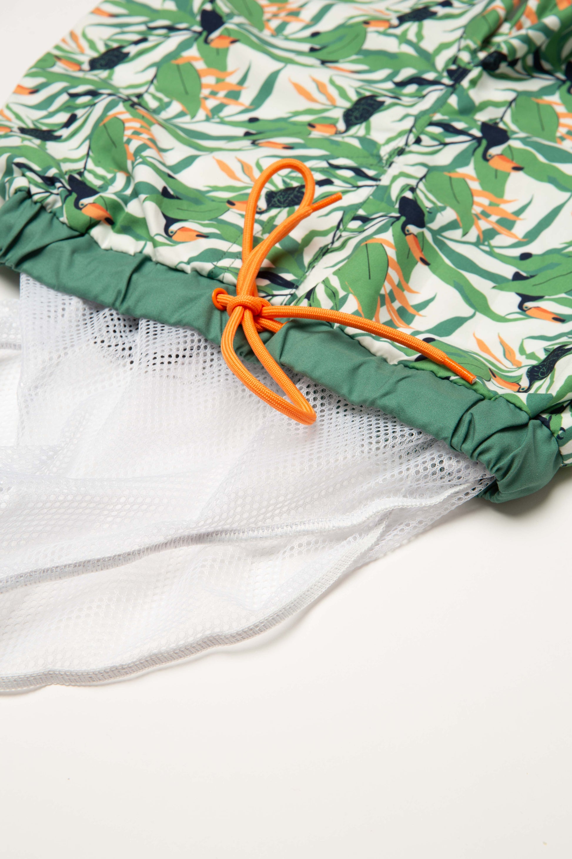 DucKsday - Pantaloni scurți tip boardshorts pentru plajă și înot cu protecție solară UPF 50+ -Toucan