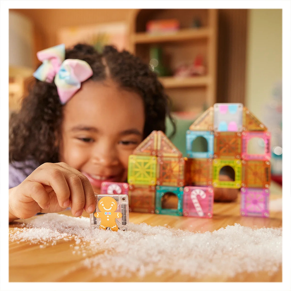 MAGNA-TILES microMags Gingerbread House, Travel set
