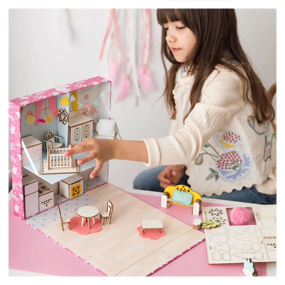 Set creativ în miniatură, Căsuța cu mobilier - Sycomore