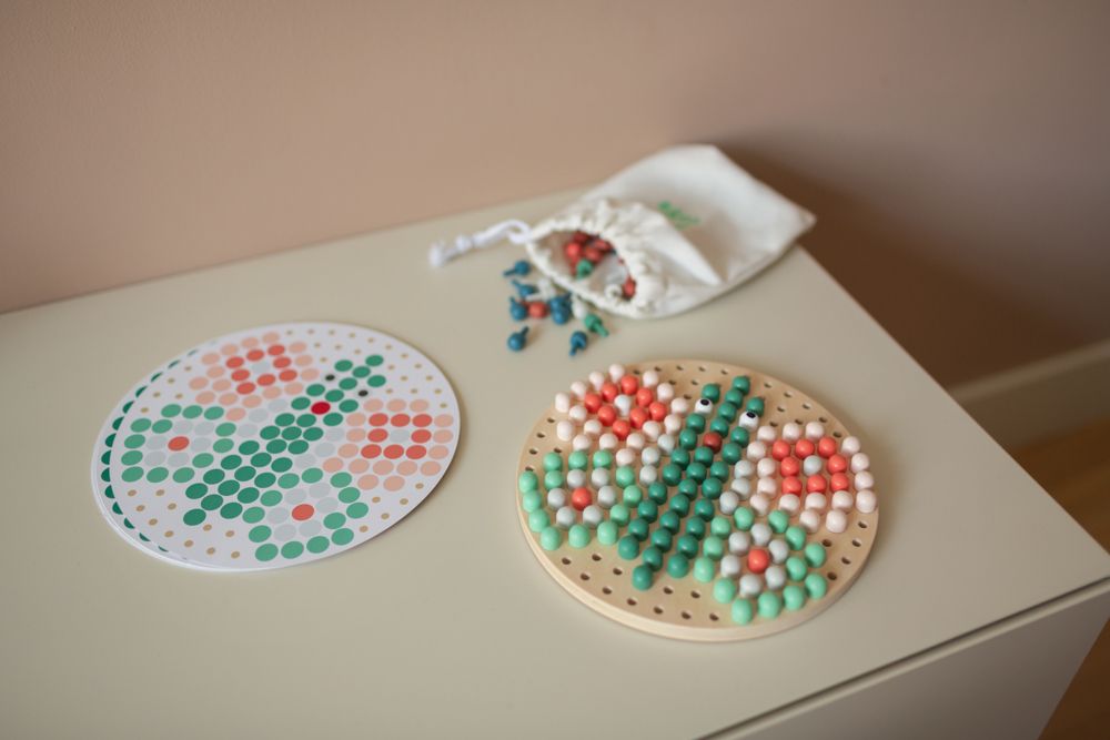 Placă mozaic cu piuneze – BS Toys