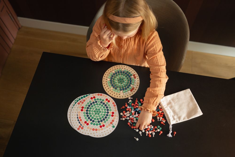 Placă mozaic cu piuneze – BS Toys