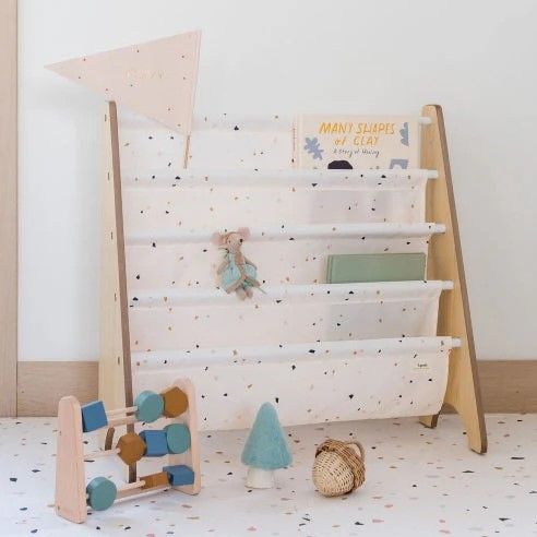 Raft organizator de cărți pentru copii, material reciclat Terrazzo Cream, 3 Sprouts